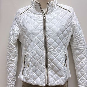 ☁️☁️ Beautiful jacket, very warm, comfortable and stretchy size S